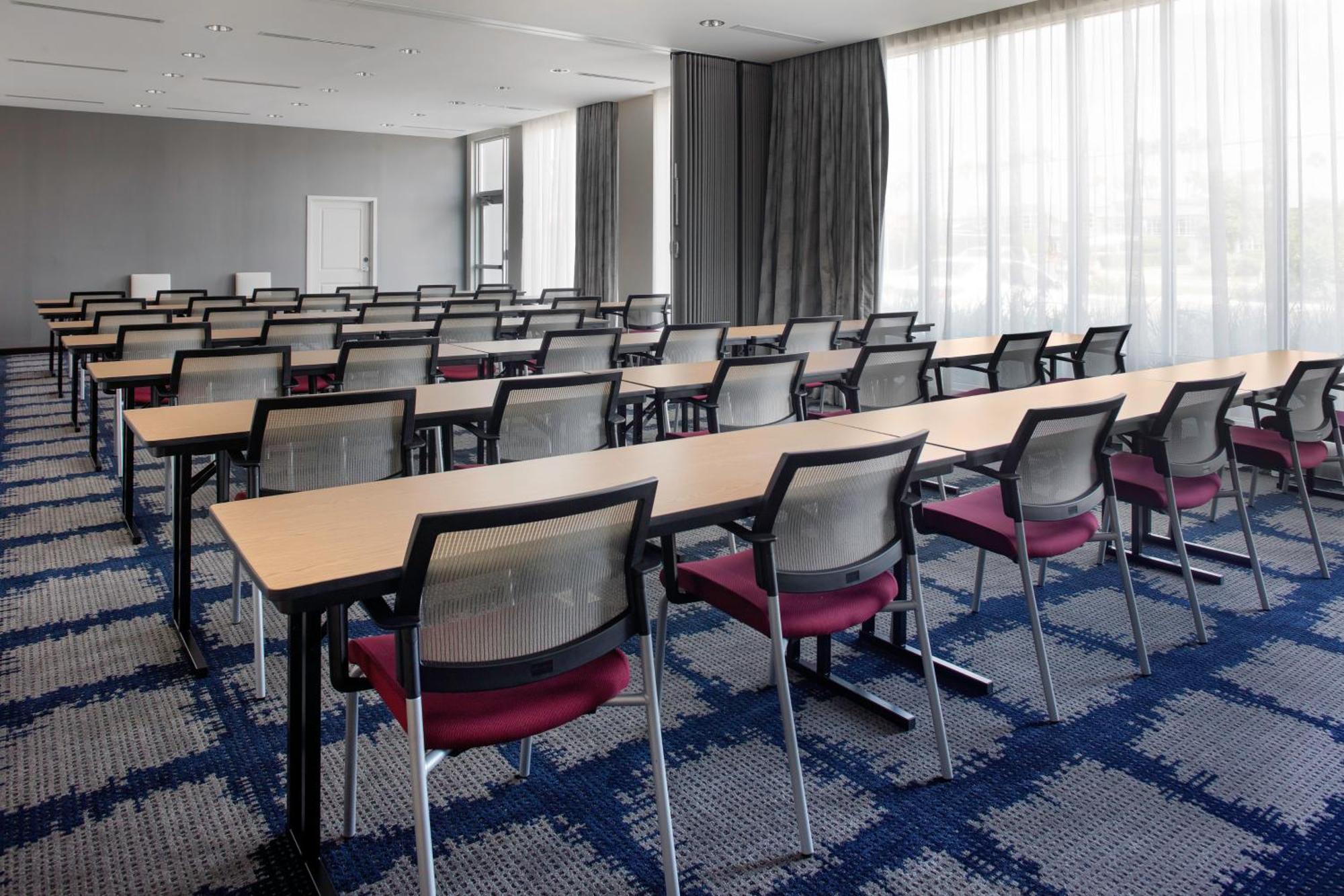 Towneplace Suites By Marriott Orlando Airport Bagian luar foto