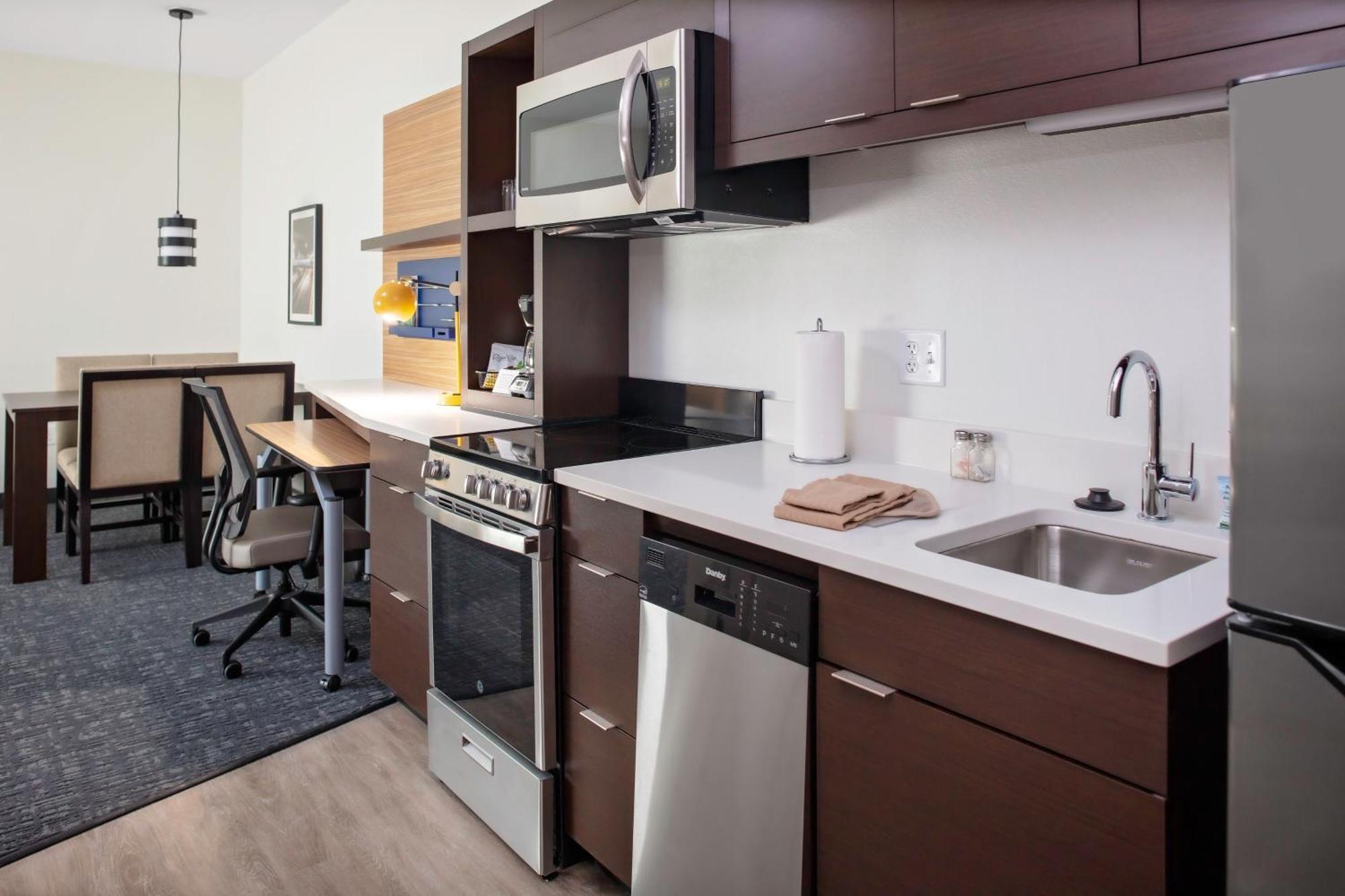 Towneplace Suites By Marriott Orlando Airport Bagian luar foto